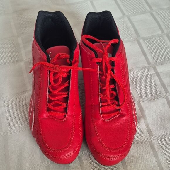 HOST PICK🥳 Puma Red Sneakers with White Detailing - Picture 4 of 16